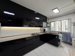 Blk 752 Jurong West Street 74 (Jurong West), HDB Executive #563085011